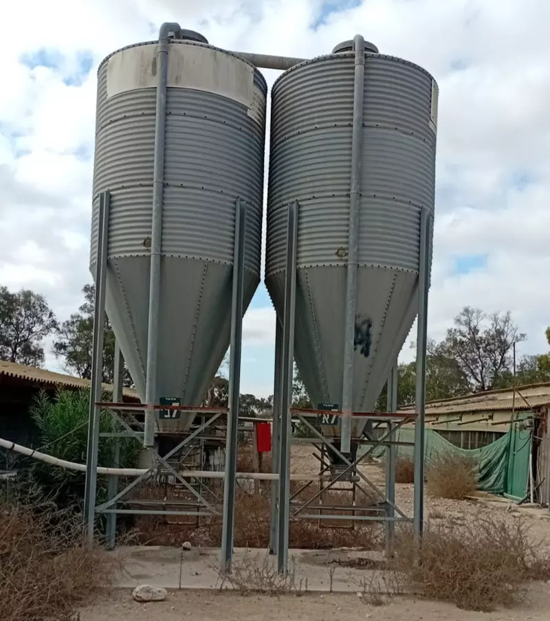 מיכלים ומאווררים