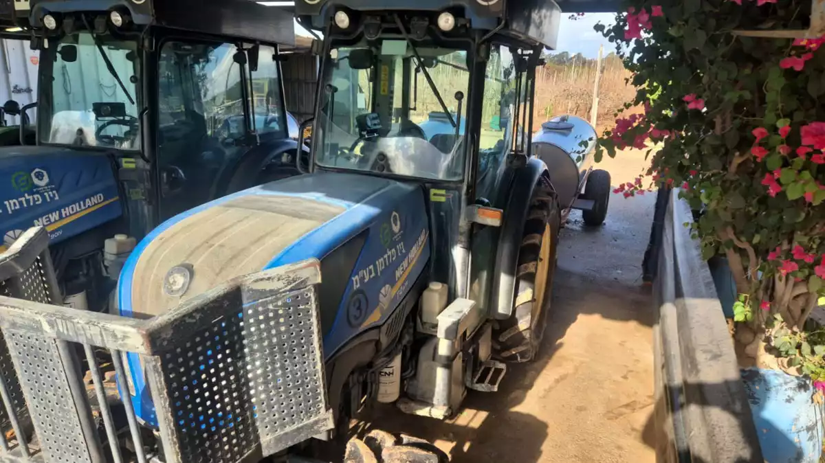 טרקטור ניו הולנד קבינה