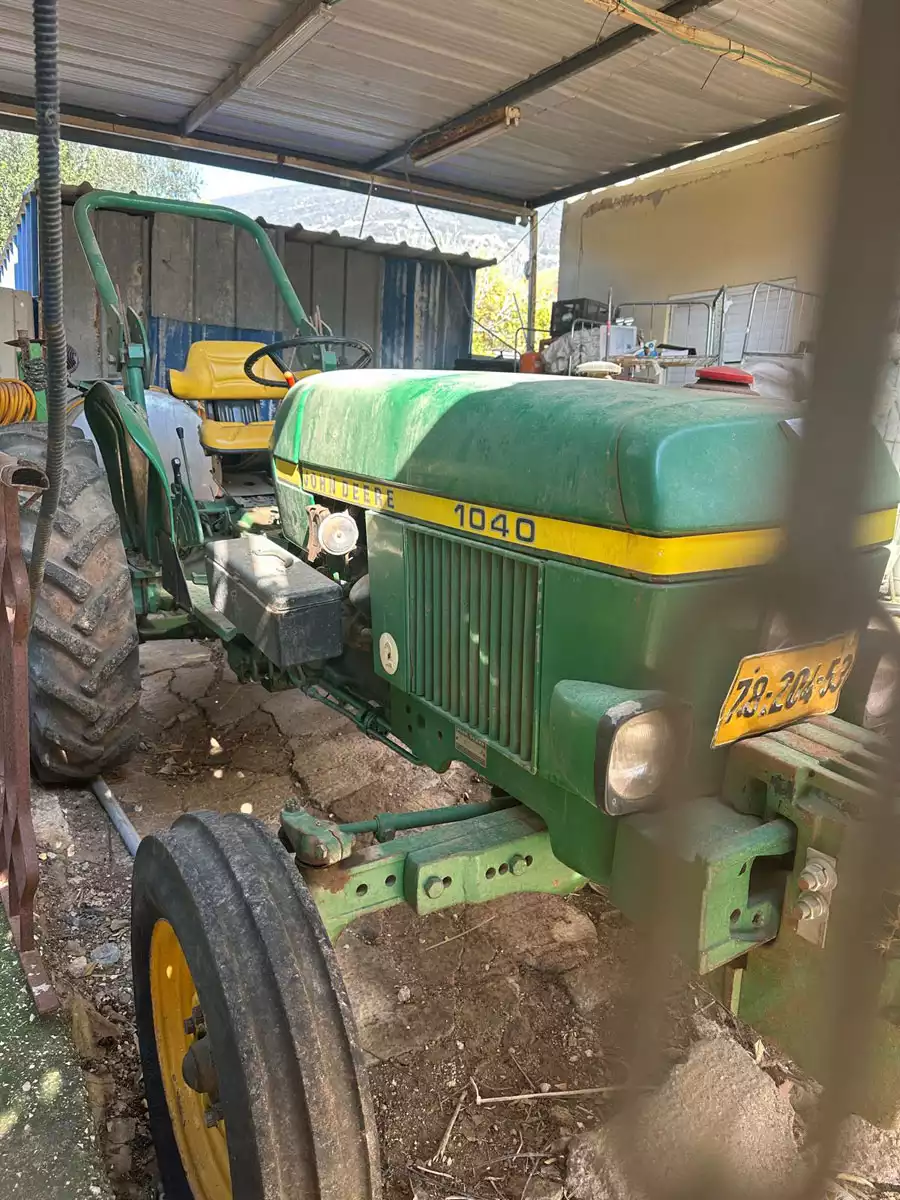 טרקטור, עגלה ומרסס