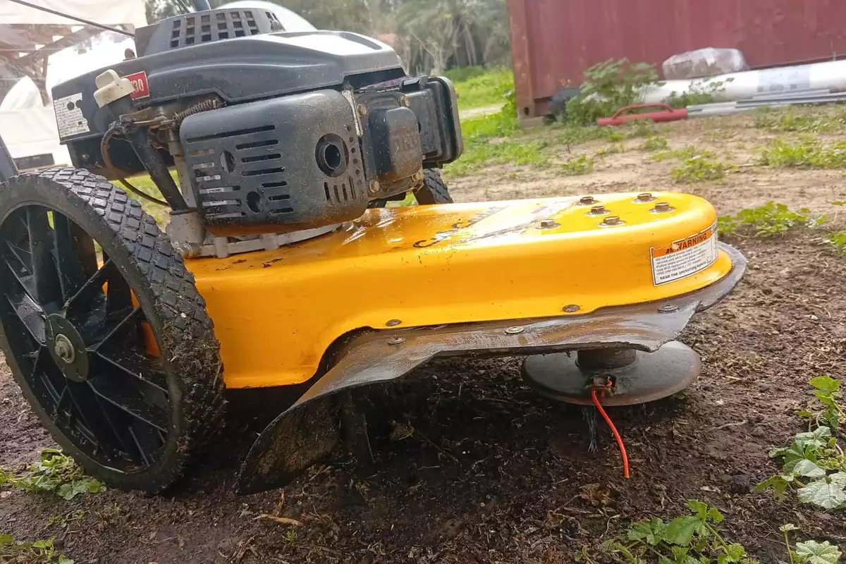 מכסחת חוטית