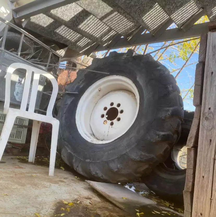 ג'נטים לטרקטור מניטו