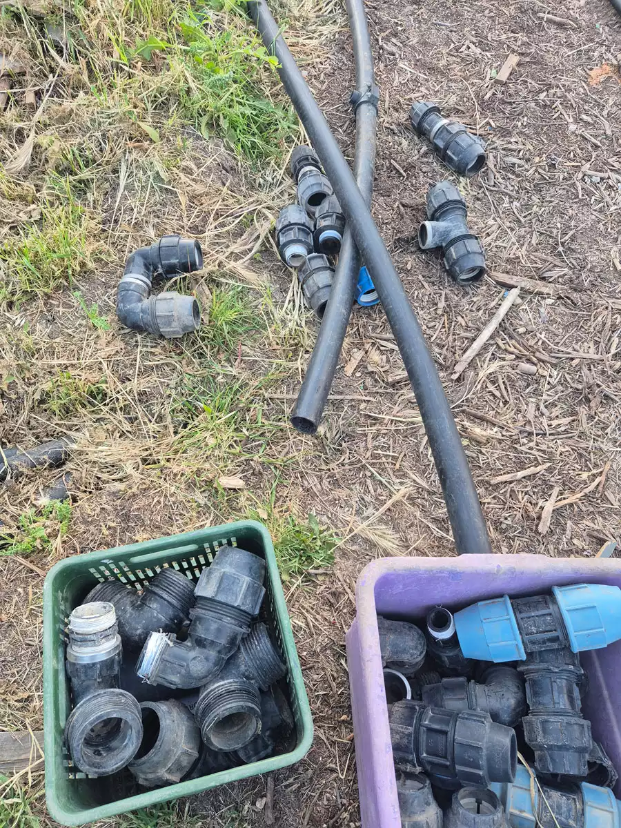 צנרת וצינורות טפטוף יד 2