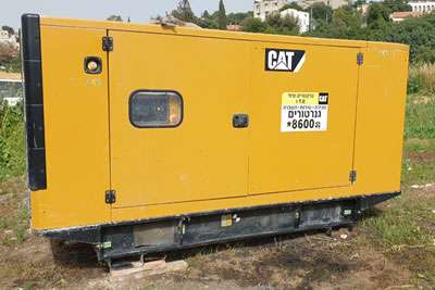 גנרטור CAT 150KVA במצב חדש