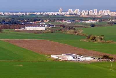 קרקע חקלאית בגדרה - 7 דונם טאבו פרטי בשלמות