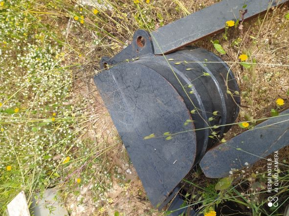 כף אחורית למחפרון/מיני מחפרון  ברוחב 30 ס"מ