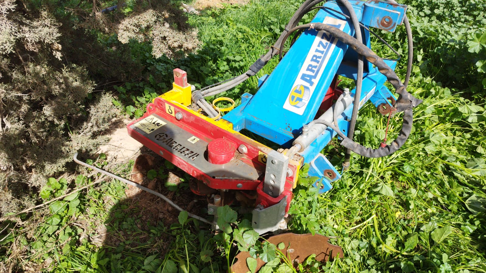 למכירה מחתר במצב חדש