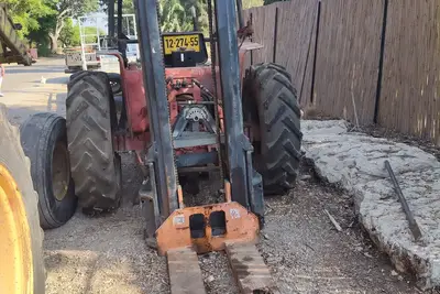 תורן מזלג הידראולי